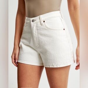 Abercrombie Curve Love High Rise 90s Cutoff Short